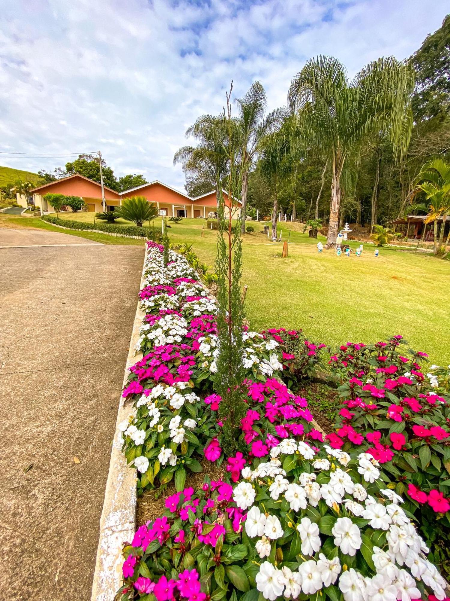 Pousada Flores Do Campo Aguas de Lindoia Exterior photo